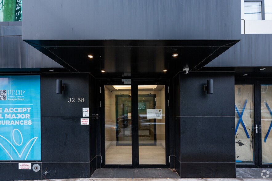 10411-10419 Northern Blvd, Flushing, NY à vendre - Photo du bâtiment - Image 3 de 4