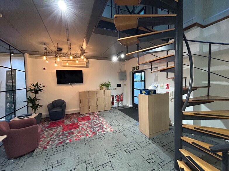 62 Macrae Rd, Bristol à vendre - Photo du bâtiment - Image 2 de 13