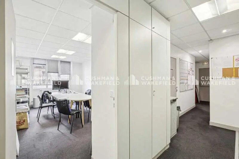 21 Rue D'Artois, Paris for lease Building Photo- Image 1 of 11