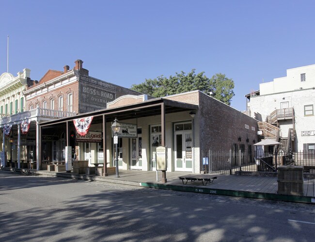 Plus de détails pour 900-906 2nd St, Sacramento, CA - Commerce de détail à louer