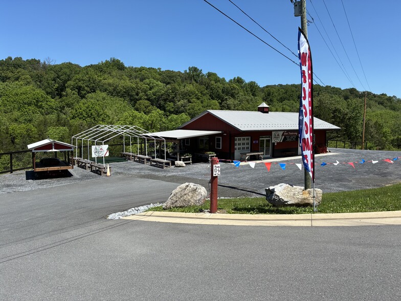 885 Stonewall Jackson Hwy, Bentonville, VA à louer - Photo du bâtiment - Image 3 de 15