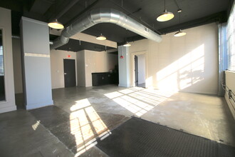 203 Hull St, Richmond, VA à louer Photo intérieure- Image 2 de 8