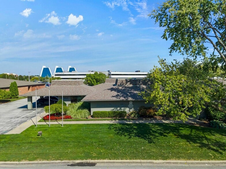 3334 Founders Rd, Indianapolis, IN for sale - Building Photo - Image 2 of 38