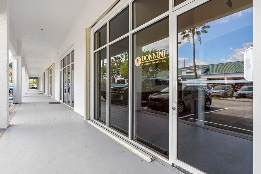 658 W Indiantown Rd, Jupiter, FL for lease - Building Photo - Image 3 of 10