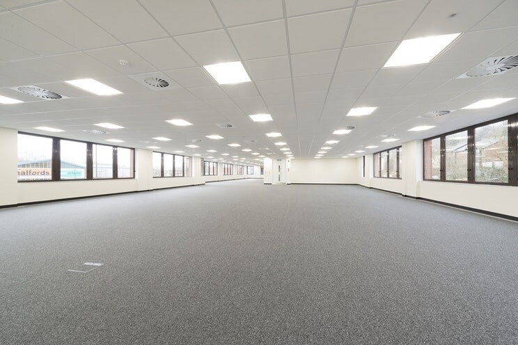 41-51 Brighton Rd, Redhill à louer - Photo intérieure - Image 2 de 8