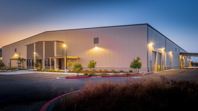 Plus de détails pour 1760 Copperhill Pky, Santa Rosa, CA - Industriel à louer