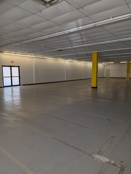 340 Virginia Ave, Daleville, AL for lease - Interior Photo - Image 3 of 6