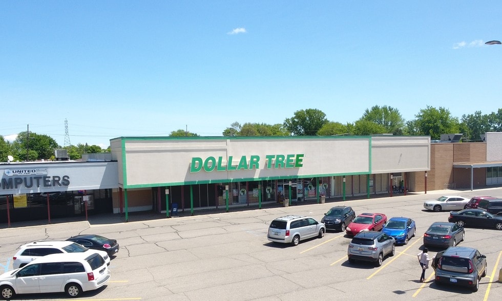 30700-30850 Schoenherr Rd, Warren, MI à louer - Photo du bâtiment - Image 2 de 5