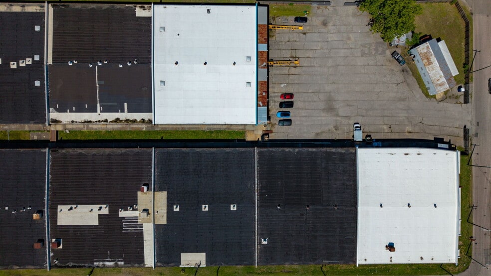 827 Douglas Ave, Portsmouth, VA for lease - Building Photo - Image 3 of 114