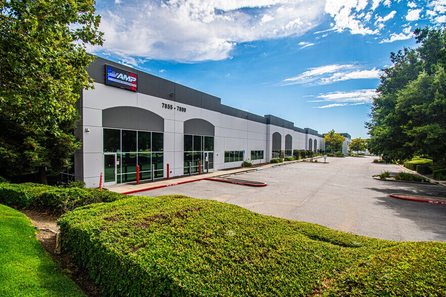 7855 Southfront Rd, Livermore, CA à vendre - Photo du bâtiment - Image 2 de 54