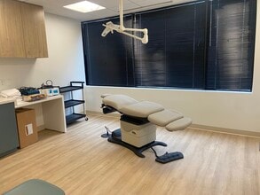 8603 Westwood Center Dr, Vienna, VA for lease Interior Photo- Image 2 of 4