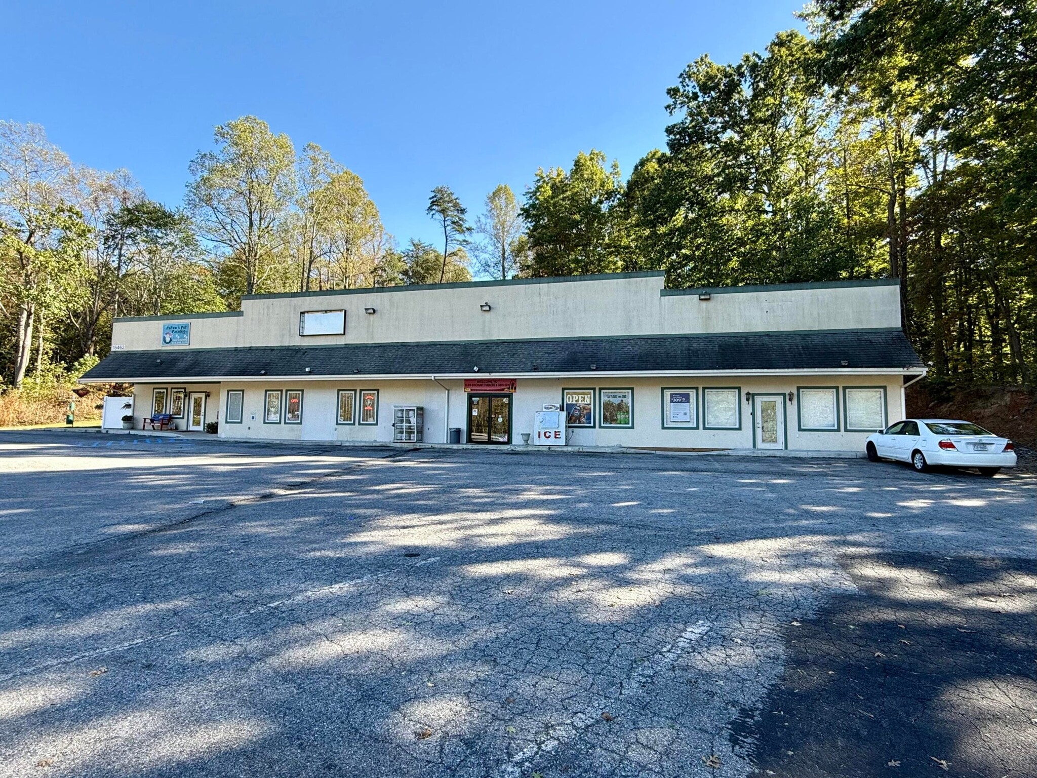 15462 Stewartsville Rd, Vinton, VA à vendre Photo principale- Image 1 de 17