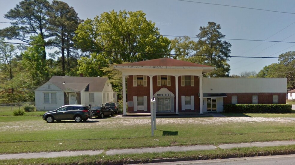 2001 Derenne Ave, Savannah, GA for sale - Primary Photo - Image 1 of 5