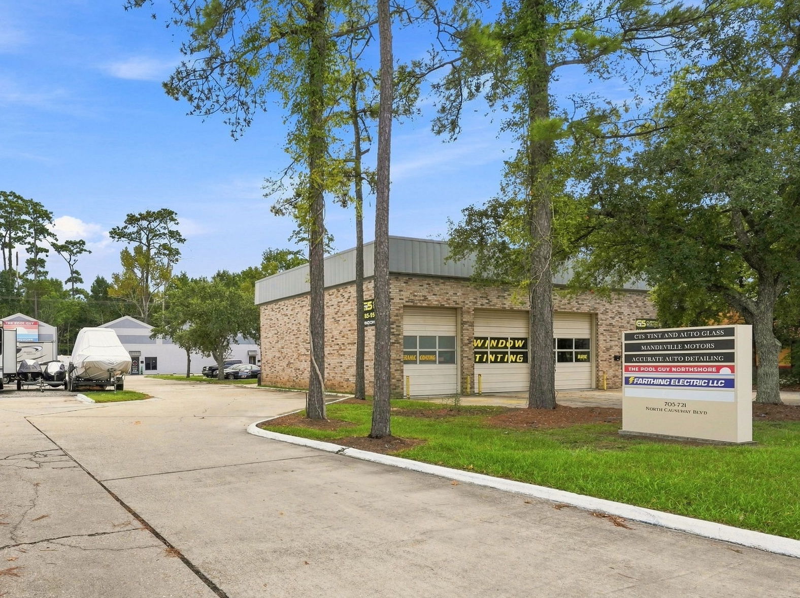 711 N Causeway Blvd, Mandeville, LA à louer Photo intérieure- Image 1 de 17