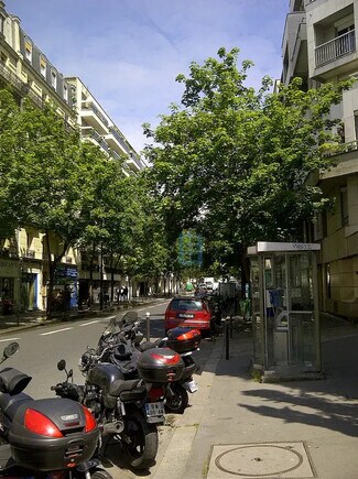 Plus de détails pour Commerce de détail à vendre