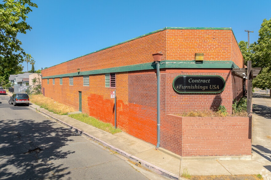 3258 Stockton Blvd, Sacramento, CA for sale - Building Photo - Image 2 of 11
