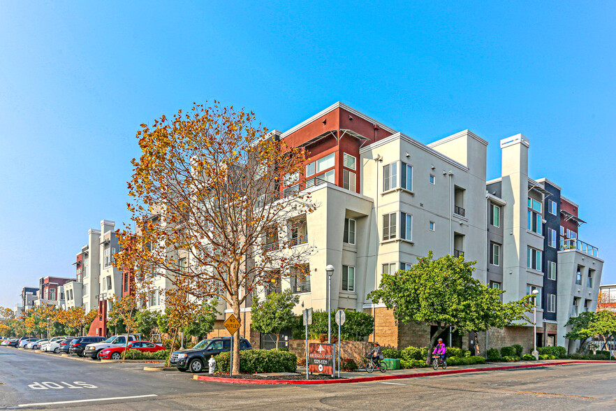 1325 40th St, Emeryville, CA à louer - Photo principale - Image 1 de 82