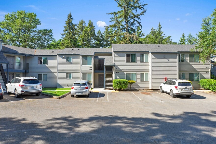 12425 SE River Rd, Milwaukie, OR for sale - Building Photo - Image 3 of 8