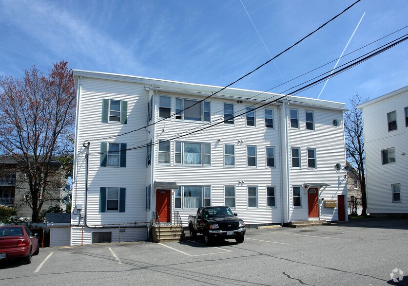 171-175 Rathbun St, Woonsocket, RI à vendre - Photo principale - Image 1 de 2