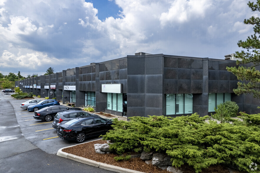 481 N Service Rd, Oakville, ON for lease - Primary Photo - Image 1 of 3