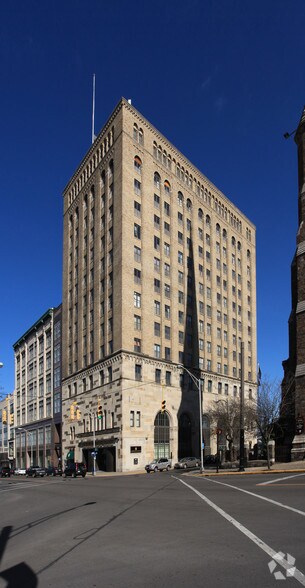 185 Genesee St, Utica, NY à louer - Photo du bâtiment - Image 2 de 10