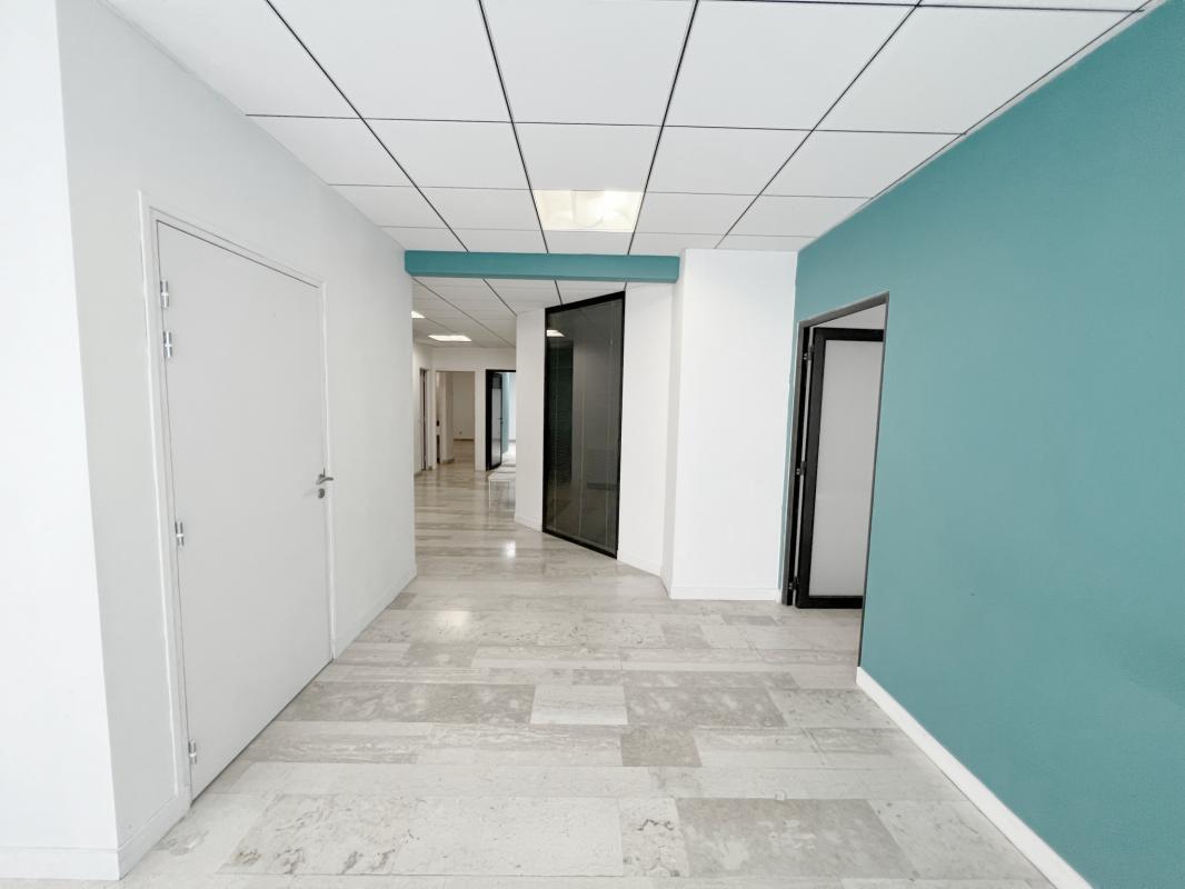 Office in Reims for lease Interior Photo- Image 1 of 8