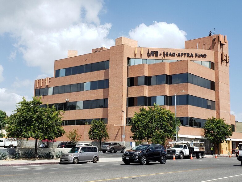 4705 Laurel Canyon Blvd, Studio City, CA à louer - Photo du bâtiment - Image 3 de 8