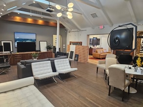 445 New York Ave, Huntington, NY for lease Interior Photo- Image 2 of 4