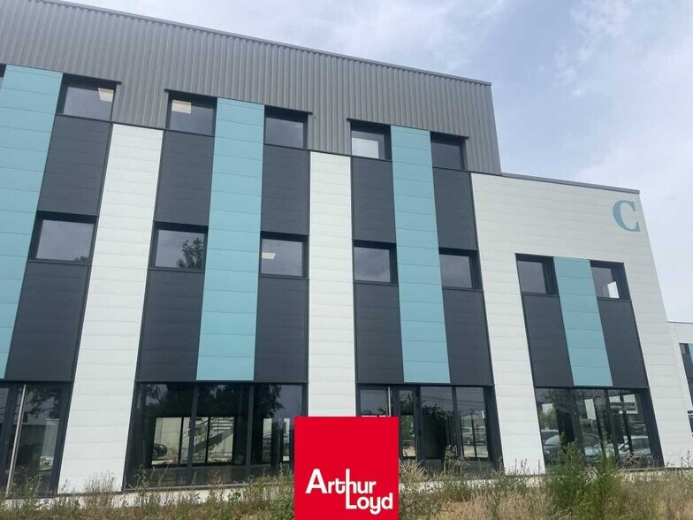 Office in Genay for sale - Building Photo - Image 2 of 2