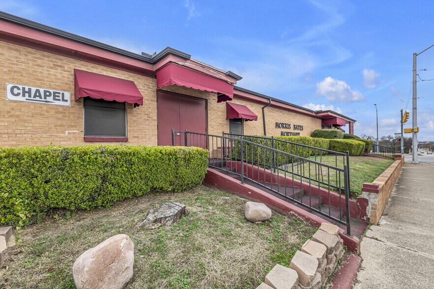1700 Evans Ave, Fort Worth, TX à vendre - Photo du bâtiment - Image 2 de 12