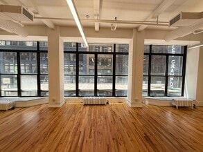 149 W 36th St, New York, NY for lease Interior Photo- Image 2 of 6