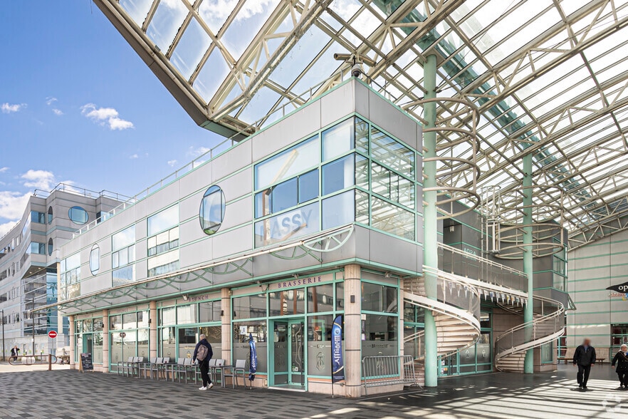 2 Rue Du Théatre, Massy for lease - Building Photo - Image 2 of 3