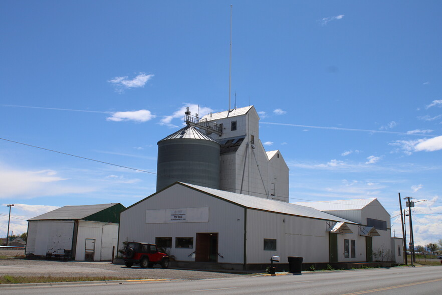 220 W Main St, Laurel, MT à vendre - Photo du bâtiment - Image 1 de 1