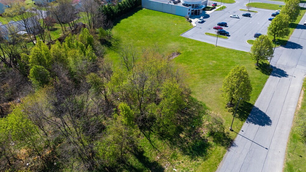 Roaring Lion Drive, Hedgesville, WV à vendre - Photo du bâtiment - Image 3 de 18