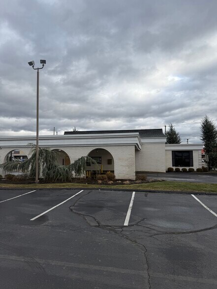78 S Wyoming Ave, Edwardsville, PA à vendre - Photo du bâtiment - Image 2 de 14