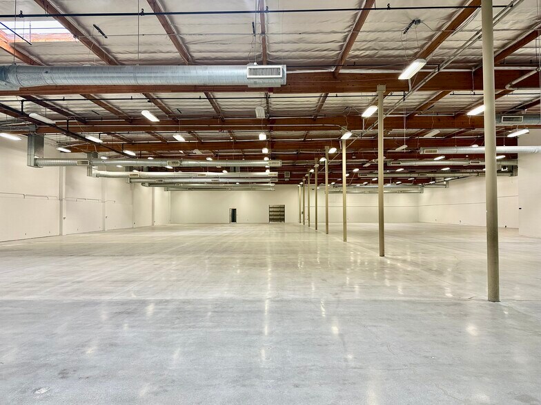 1361 W 190th St, Gardena, CA à louer - Photo du bâtiment - Image 2 de 8