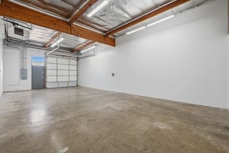 4002-4014 148th Ave NE, Redmond, WA for lease Interior Photo- Image 2 of 9