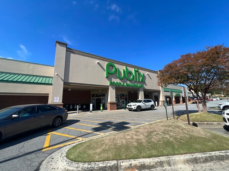 5425 Woodruff Farm Rd, Columbus, GA à louer - Photo du bâtiment - Image 2 de 5