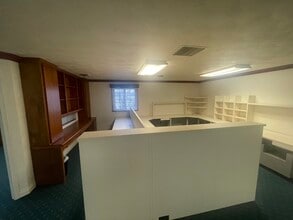 630 S Green Bay Rd, Neenah, WI for lease Interior Photo- Image 2 of 20