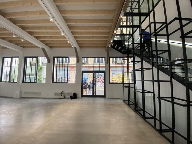 19 Passage Dubail, Paris à louer - Photo du bâtiment - Image 2 de 14