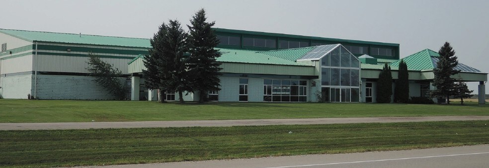 171 South Service Rd, Wynyard, SK for sale - Primary Photo - Image 1 of 1