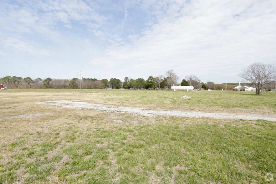 22115 Lankford Hwy, Cape Charles, VA à vendre - Photo du bâtiment - Image 2 de 3