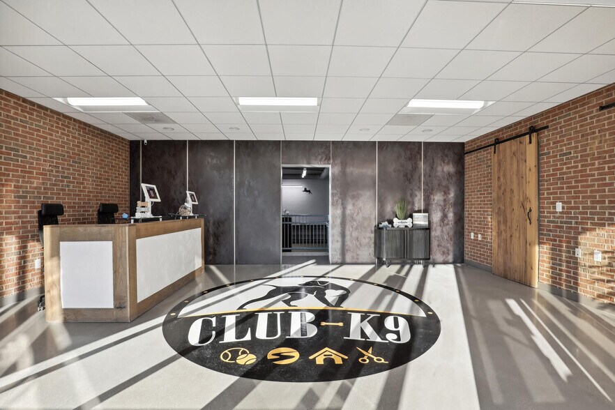 1508 Moran Rd, Sterling, VA à vendre - Hall d’entrée - Image 2 de 19