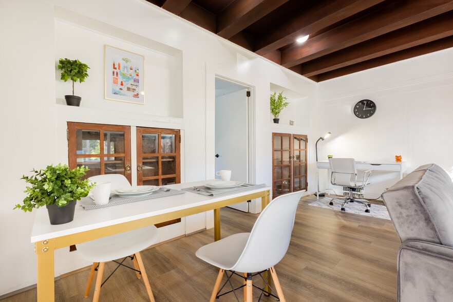 400 Lagunitas Ave, Oakland, CA for sale - Building Photo - Image 3 of 11