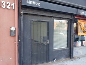 4317-4319 Crenshaw Blvd, Los Angeles, CA for lease Building Photo- Image 1 of 3