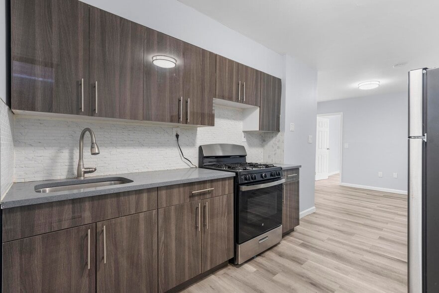 58 Chestnut St, Yonkers, NY for sale - Building Photo - Image 2 of 24