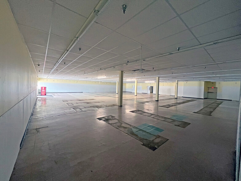 681 Bath Rd, Wiscasset, ME for lease - Building Photo - Image 2 of 8