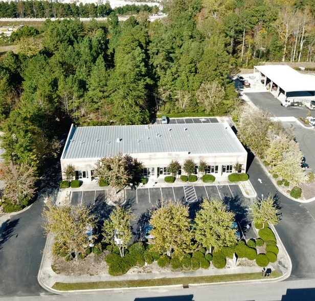 1104 Great Falls Ct, Knightdale, NC à louer - Photo du bâtiment - Image 2 de 6