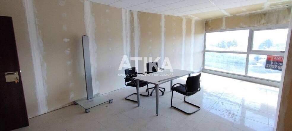 Office in L'Olleria, Valencia for lease - Interior Photo - Image 2 of 5