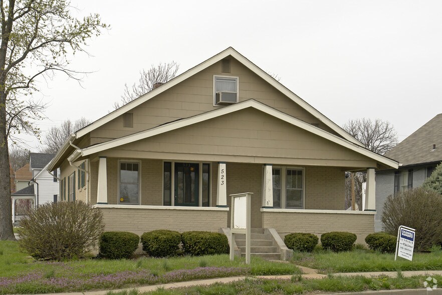 523 S 5th St, Saint Charles, MO à louer - Photo du bâtiment - Image 3 de 7